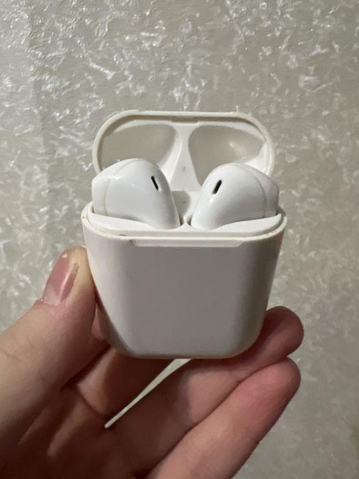 Аирподс 2 состояние хорошее