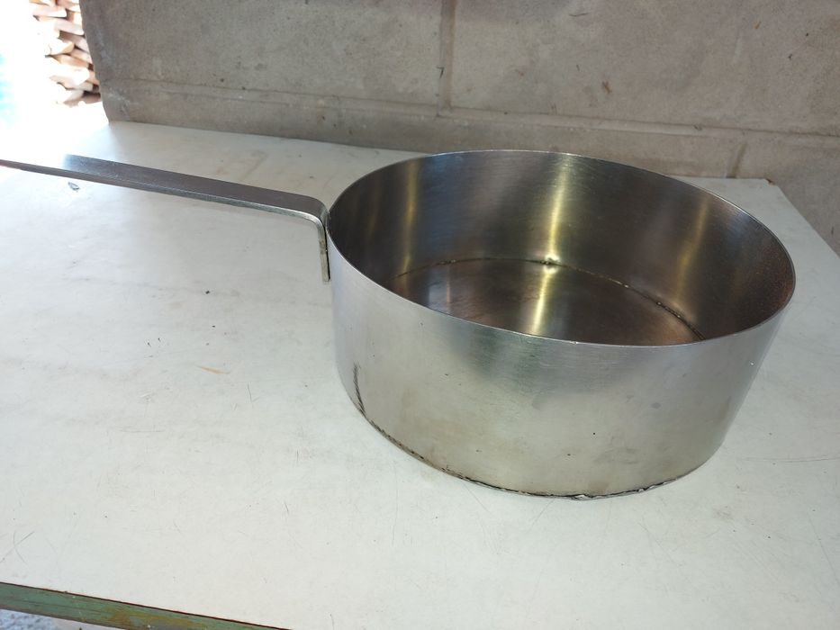 Сковорода  большая с нержавейки Советского качества .