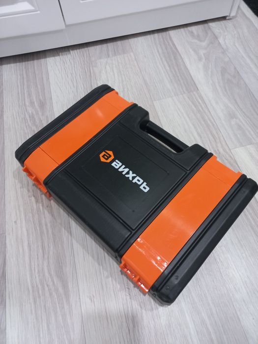 Набор инструментов ВИХРЬ ,82 предмета