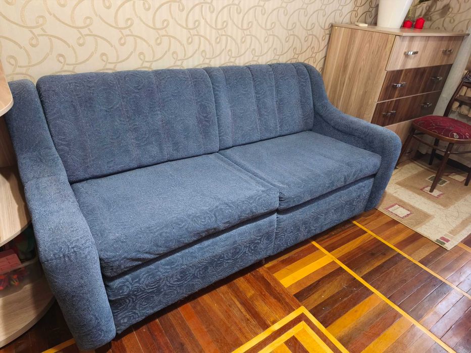 Диван с выдвижным механизмом