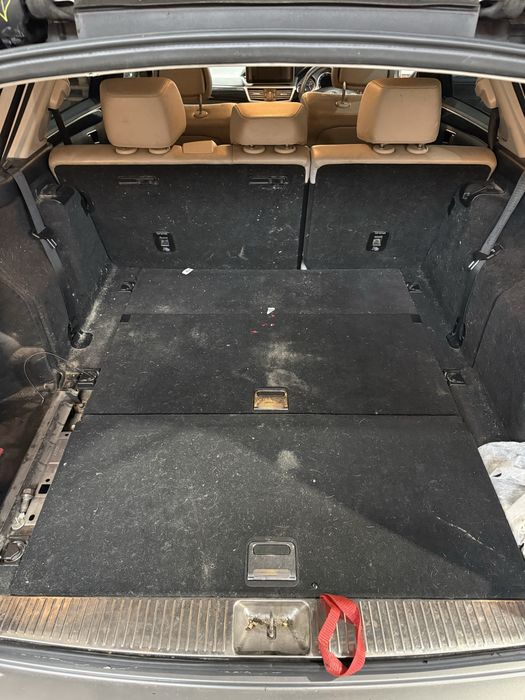 W212 Кожен салон 7 местен Мерцедес Е комби 2010 г.