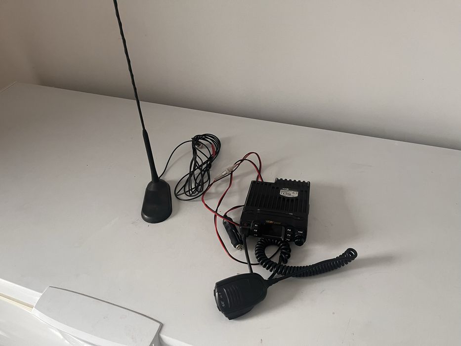 Statie CRT 2000 de 15W + antena President