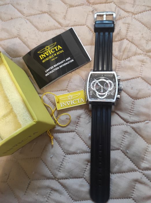 Часовник INVICTA