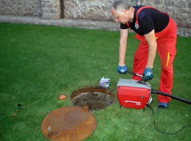 Чистка канализации любой район  аппаратом!  Не дорого.Сантехник.