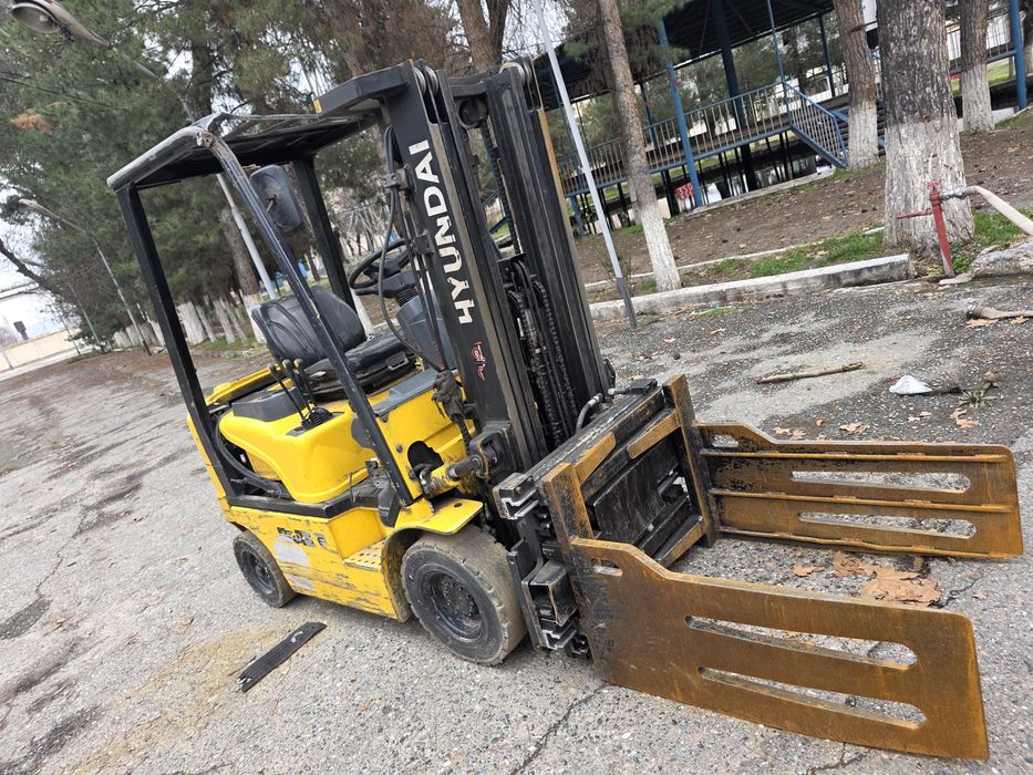 Автокара HUNDAI 15D 7E