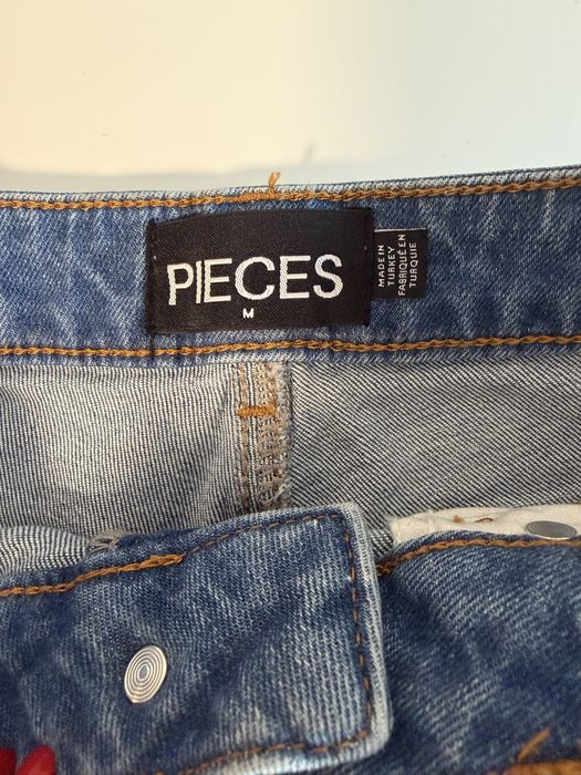 Дамски дънки - размер м