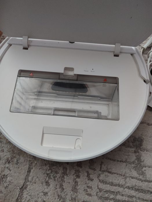 Робот прахосмукачка