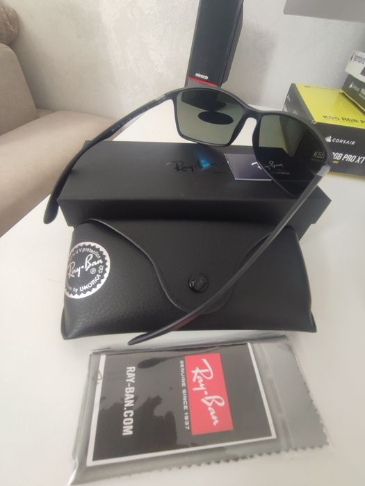 Солнцезащитные очки Бренд Ray Ban