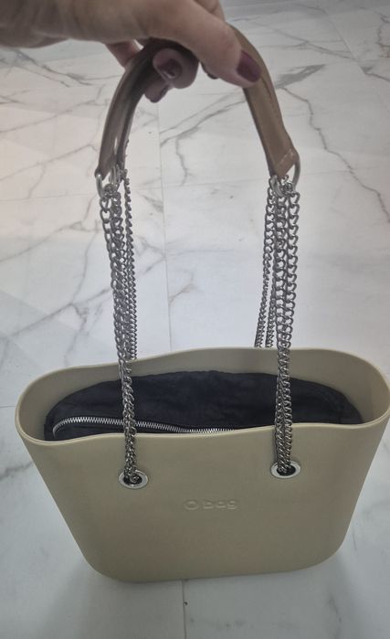 Голяма чанта O'BAG бежава