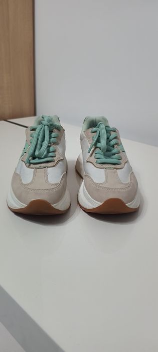 Snikers damă Stradivarius