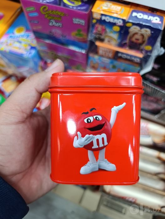 M&MS жестяная банка.