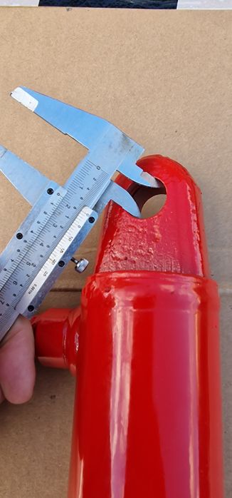 Cilindru hidraulic 420 mm deschide 220 mm tija grosime 30 mm bolturi 2