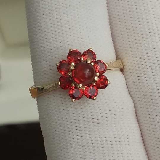 inel aur 14k cu granate naturale