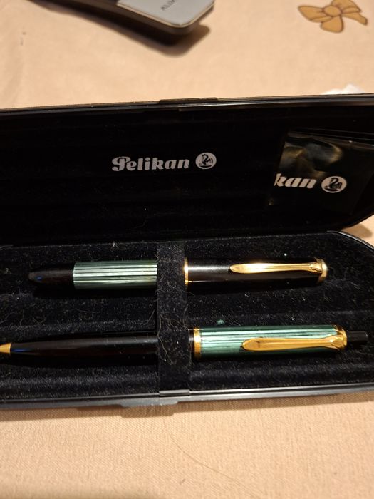 2 Stilouri pelikan