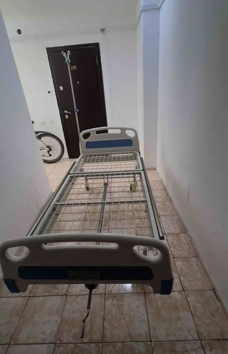 Кровать медицинский