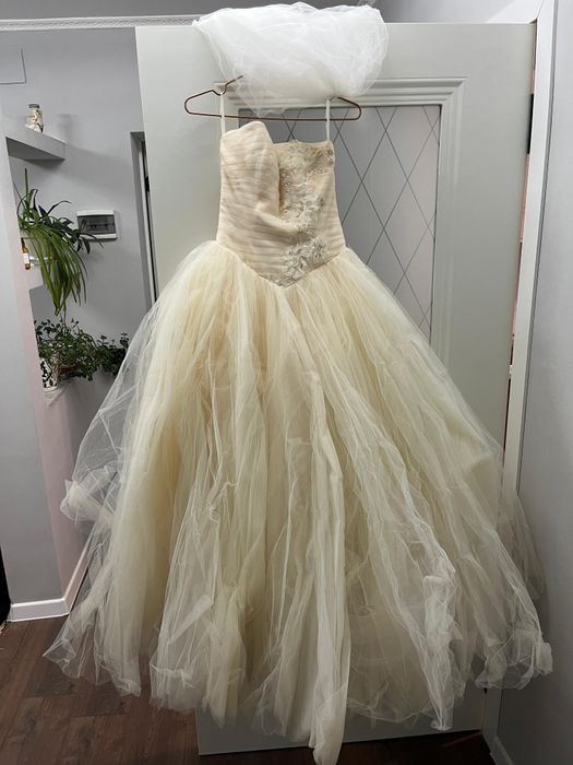 Продам  платье в хорошем состоияние