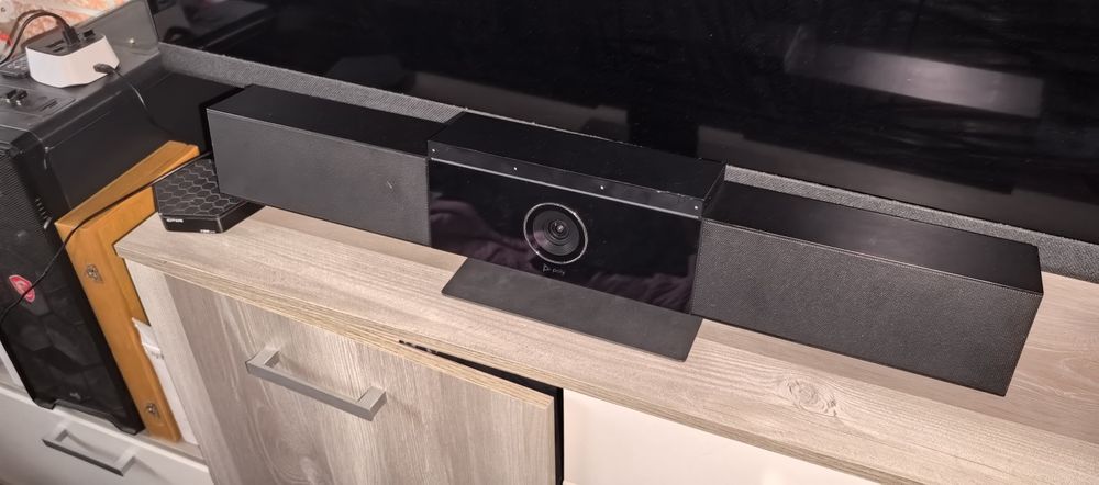 Poly Studio камера за конференция