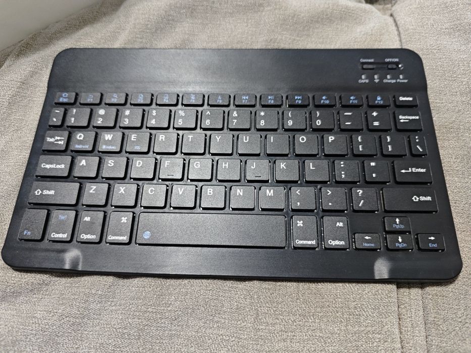 Vând tableta Panco P10, ROM: 1 TB, RAM: 16GB, Cu tastatura și Mouse