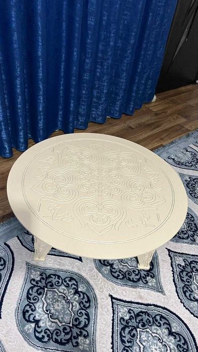 Қазақша оюлармен стол