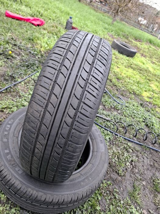 Vand 2 anvelope 185 65 15 ca noi vara