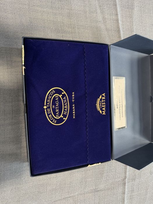 Кутия от пури Partagas Maestro