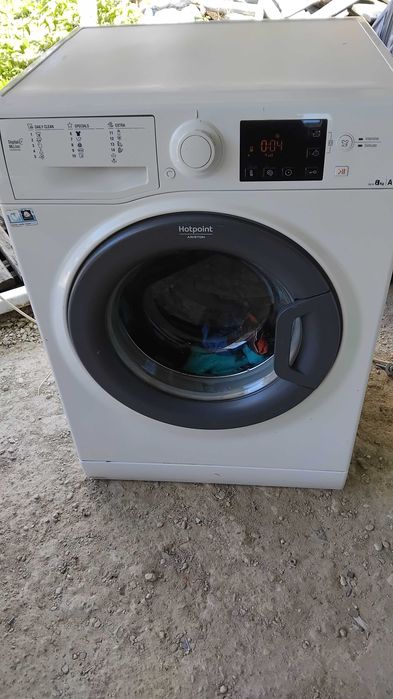 Hotpoint-Ariston 8 кг