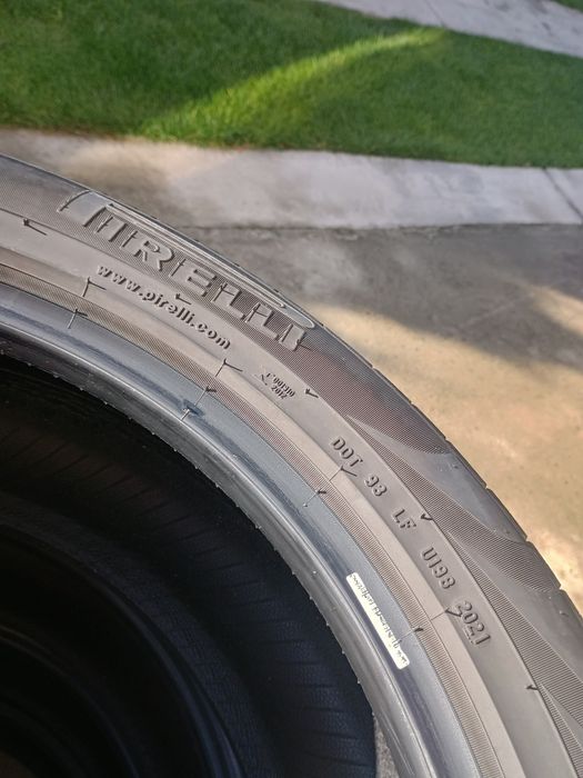 Vând anvelope de vara Pirelli scorpion 235/50R19 vară