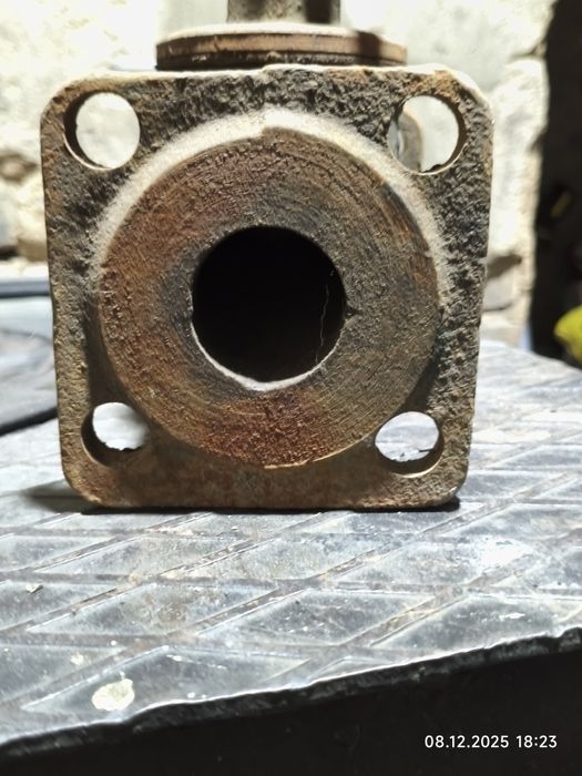 Продам винтиля чугунные