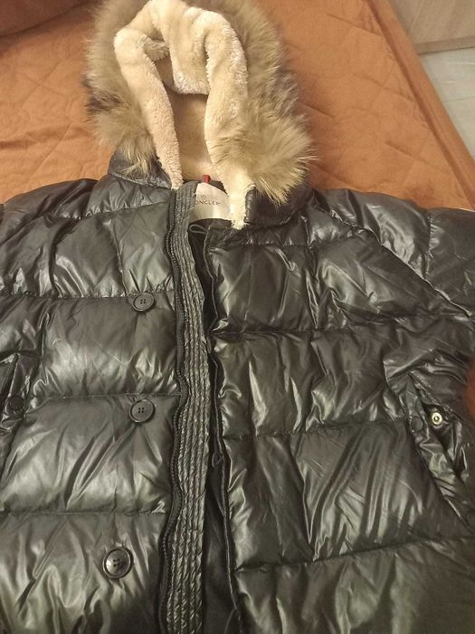 Vand geaca Moncler barbati