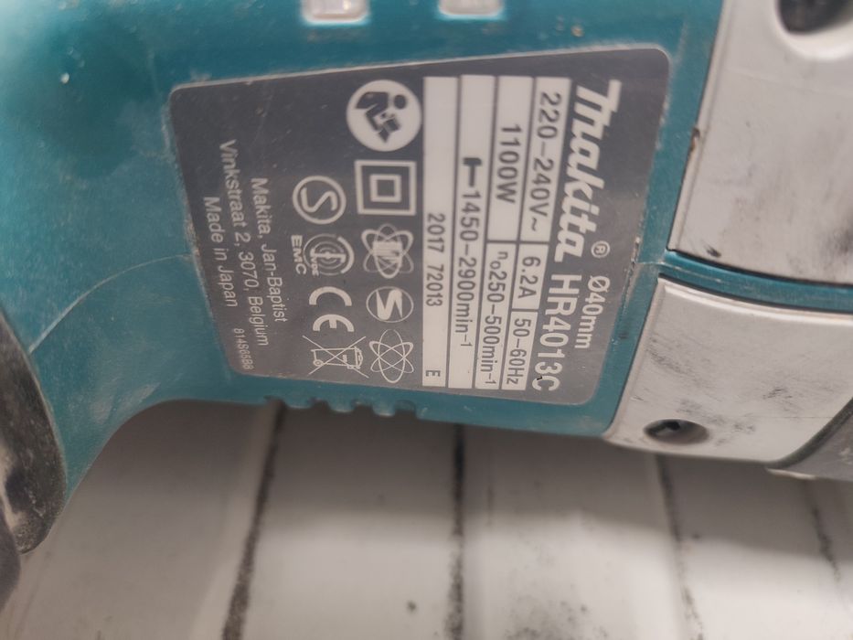 Перфоратор макита HR4013C