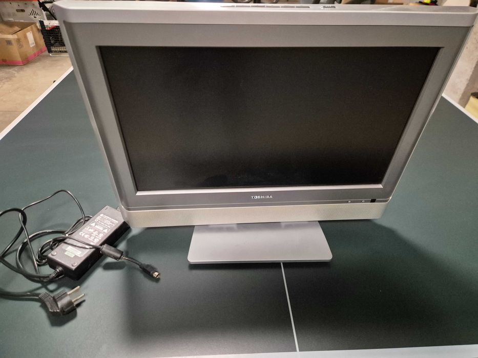 Телевизор за кемпер 12V - TOSHIBA 20" , модел 20WL56G