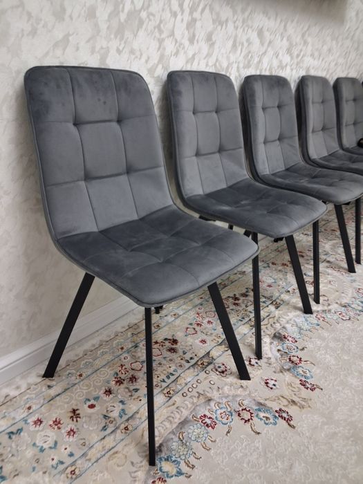 Продам новые стулья