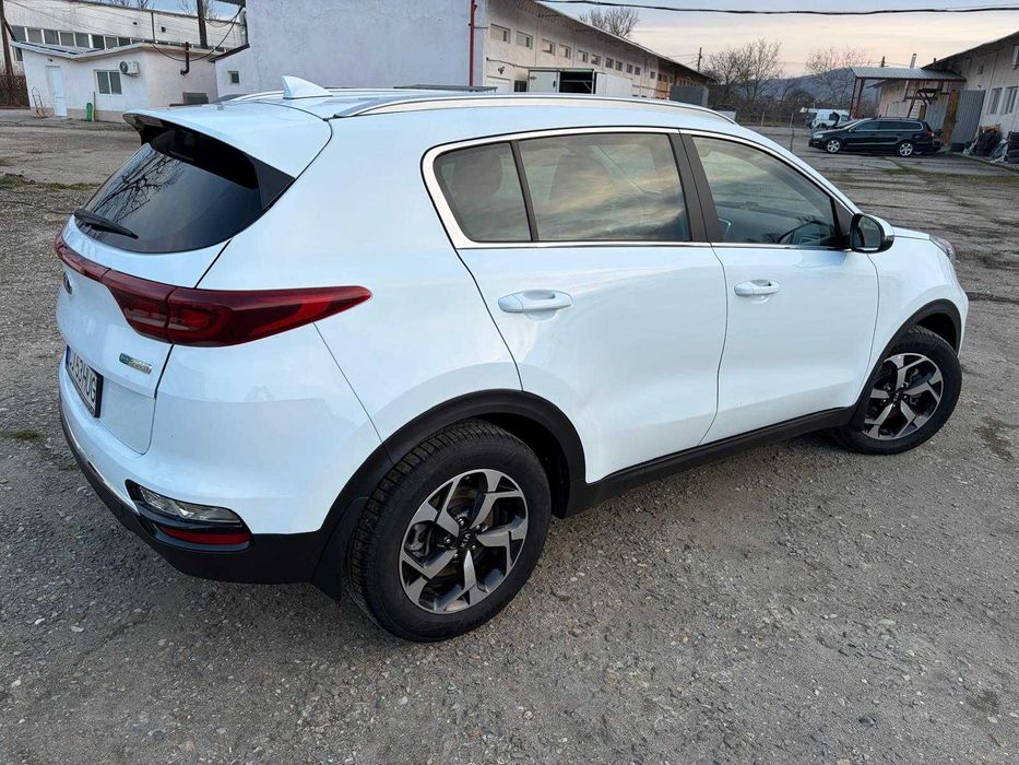 KIA Sportage 2022 — imagine 3