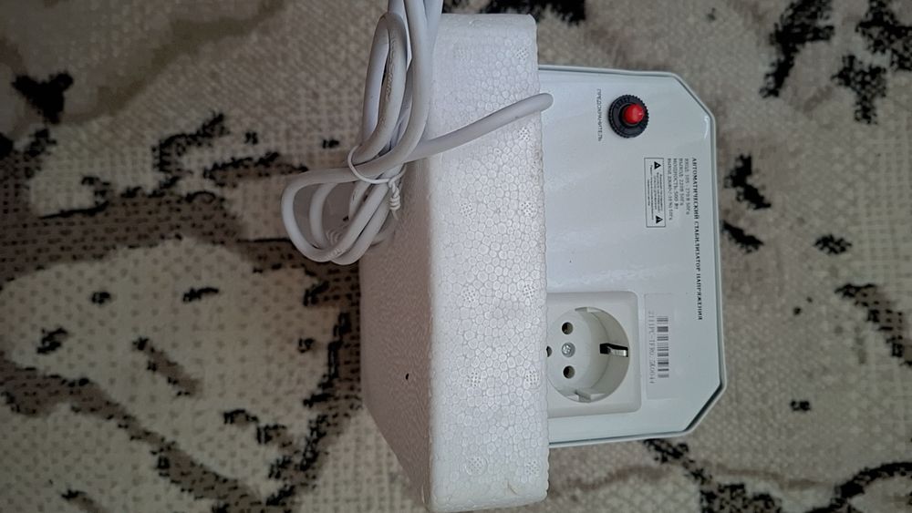 Продаю автоматический стабилизатор напряжения TTN PC-TFR500VA