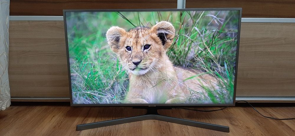 Smart tv Samsung  4k  diagonala 108 cm