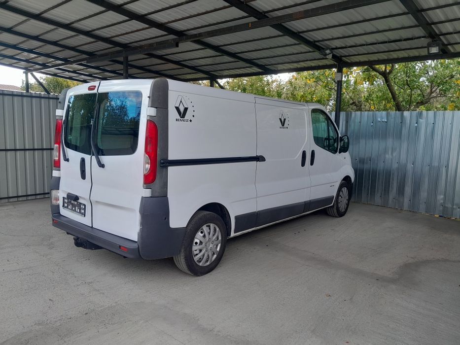 Renault Trafic Modelul Lung