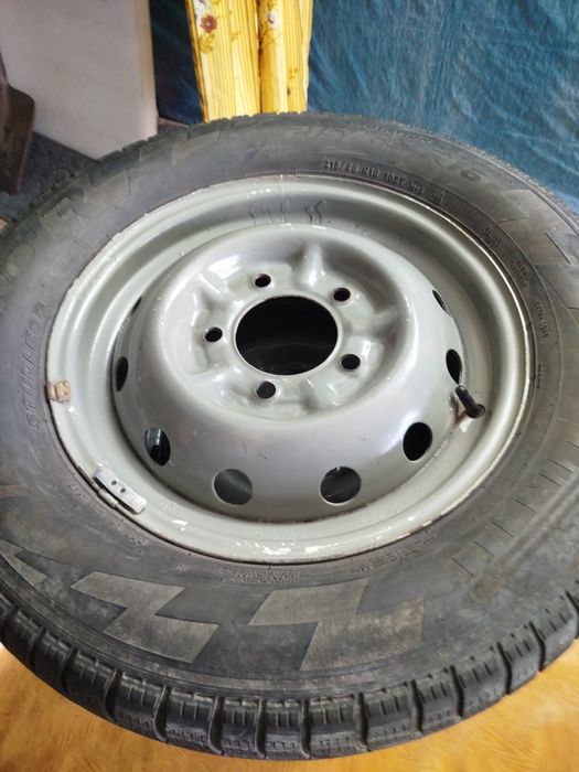 Диски резина на ниву