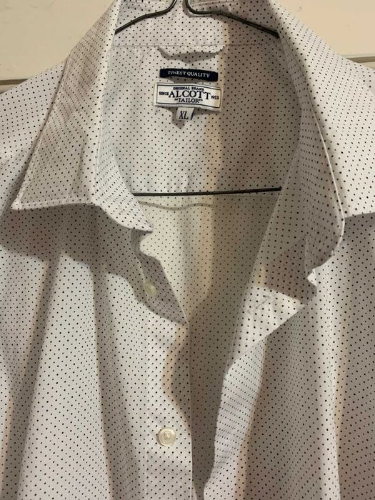 REDUCERE!! Vand costum barbati marimea 54, nepurtat