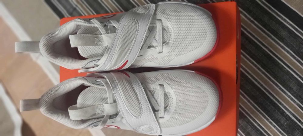 Оригинални маратонки Найк