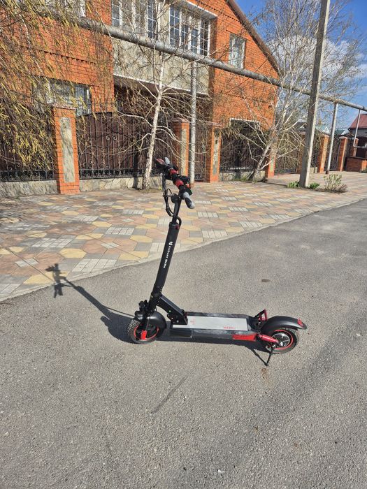 Продам электосамокат