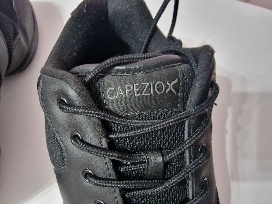 Маратонки/обувки за народни танци - CAPEZIO