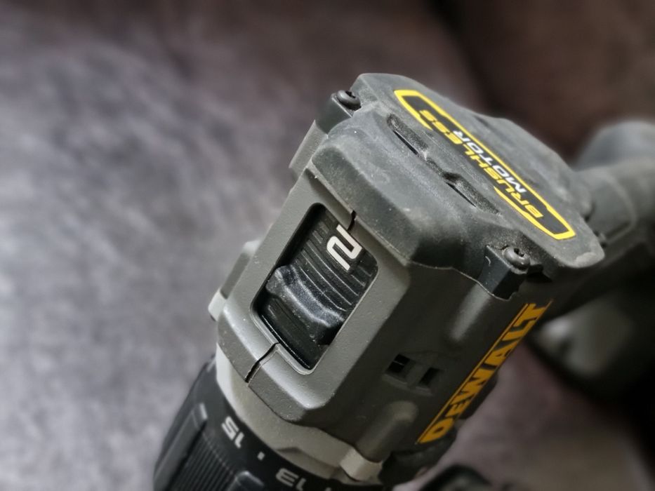 Filetantă Dewalt nouă