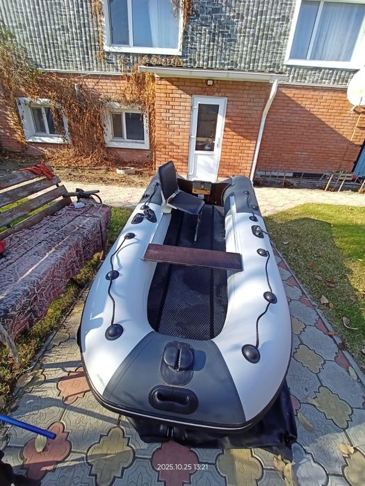 продам лодку Ривьеро 3200 СК