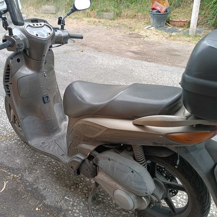 Scuter marca Honda 150 cc