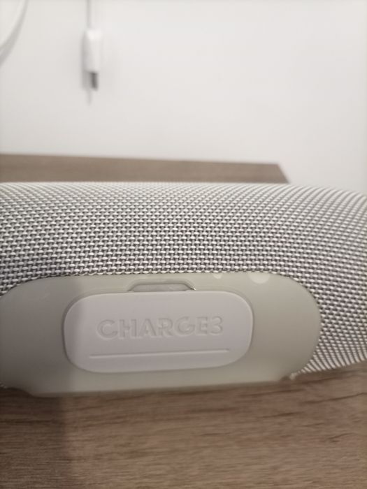 Vând Jbl charge 3