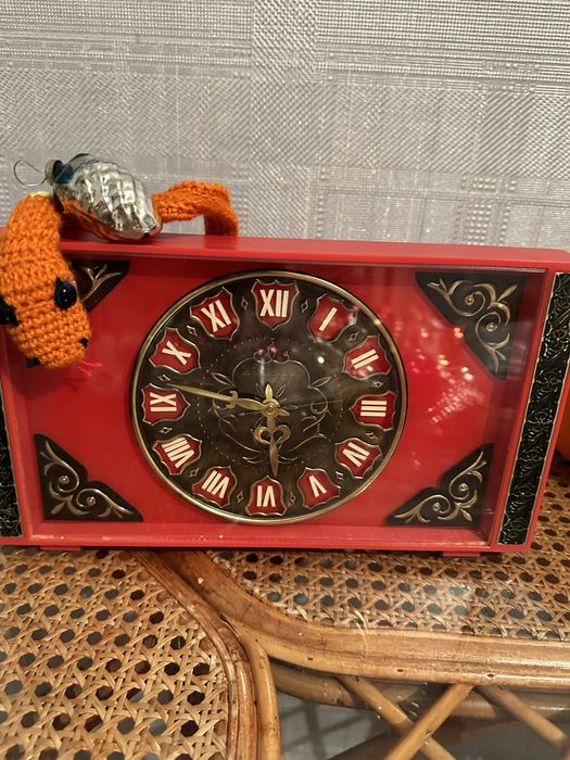 Часы  антиквариат!!