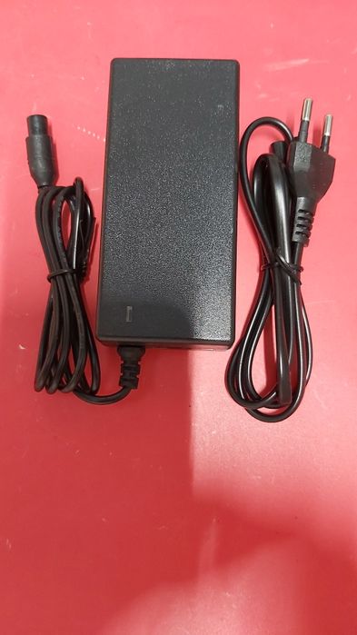 Incarcator Li-ion pentru Hoverboard