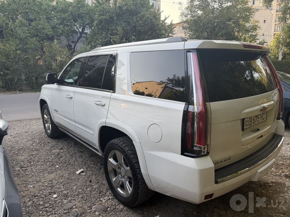 Продам Tahoe 2020 Premier 2020 года. Своя