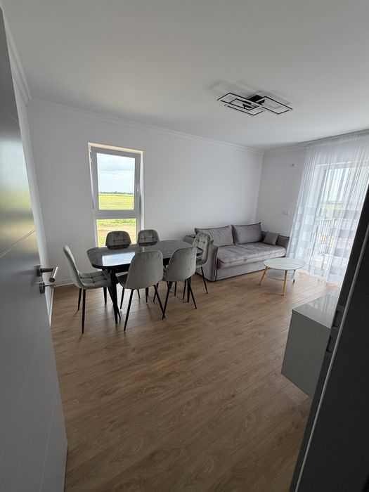Se inchiriaza apartament cu 2 camere decomandat