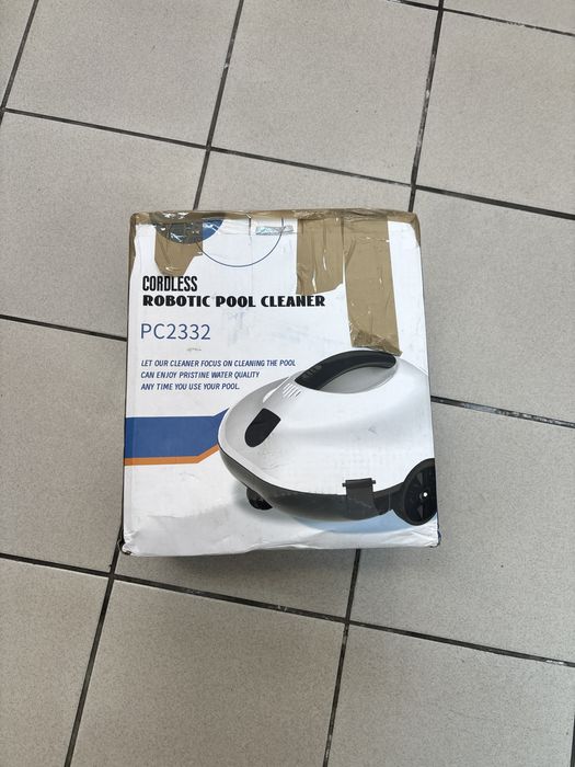 Vind Aspirator de piscina nou